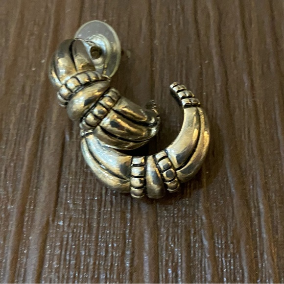 Premier Designs La Vista Silver Plated Hoop Earrings - Picture 6 of 7